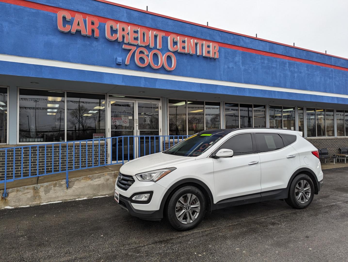 2016 WHITE Hyundai Santa Fe Sport 2.4 AWD (5XYZUDLB3GG) with an 2.4L L4 DOHC 16V engine, 6-Speed Automatic transmission, located at 7600 S Western Ave., Chicago, IL, 60620, (773) 918-3980, 0.000000, 0.000000 - Photo#1